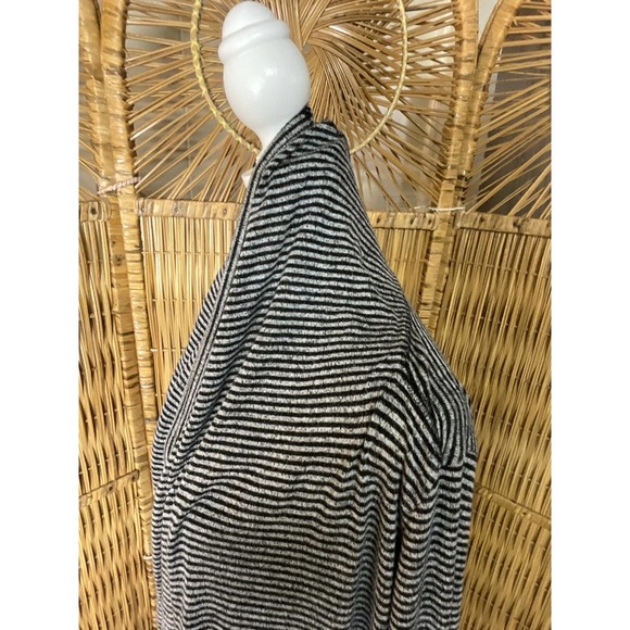 Abercrombie and Fitch Sweater Womens Small Cardigan Open Front Shrug - Picture 7 of 13